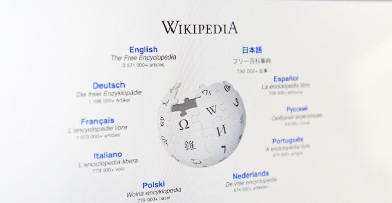 Should a Republican Be Allowed to Edit a Democrat’s Wikipedia Page?