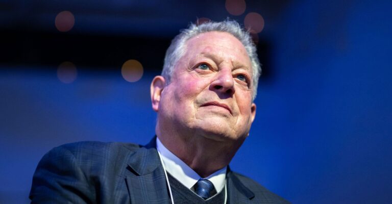 Gore, Kerry Embarrass US at World Economic Forum. Thank God These Globalist Grifters Never Became President.