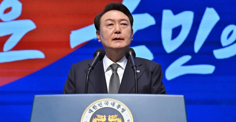 Why US Should Roll Out Red Carpet for South Korean President