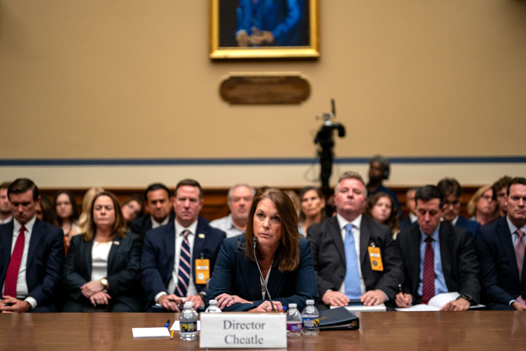 BREAKING: Secret Service Director Resigns Following Attempted Trump Assassination 1 BREAKING: Secret Service Director Resigns Following Attempted Trump Assassination