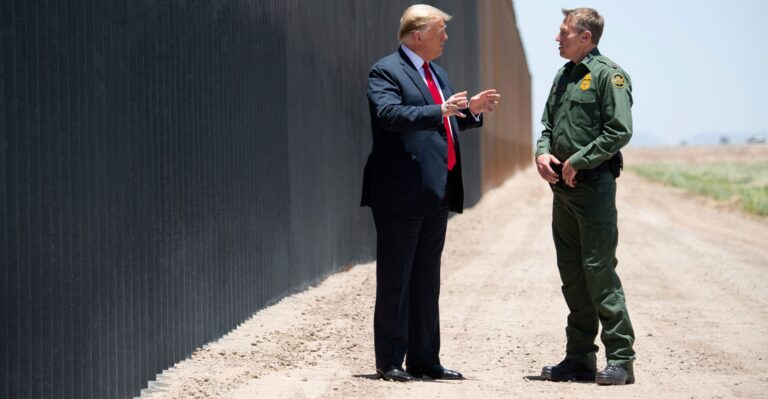 Former Border Patrol, ICE Officials Refute Biden’s Claim He Doesn’t Have ‘Power’ to Secure Border