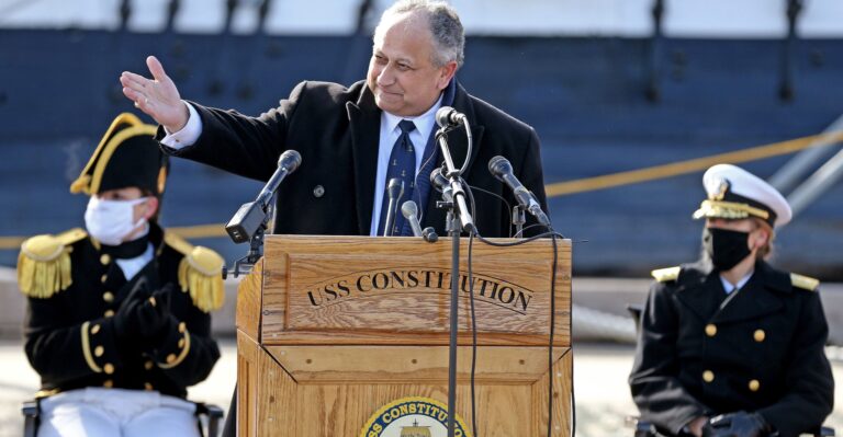 Navy Secretary Faces Criticism Over Shipbuilding Delays, Cost Overruns