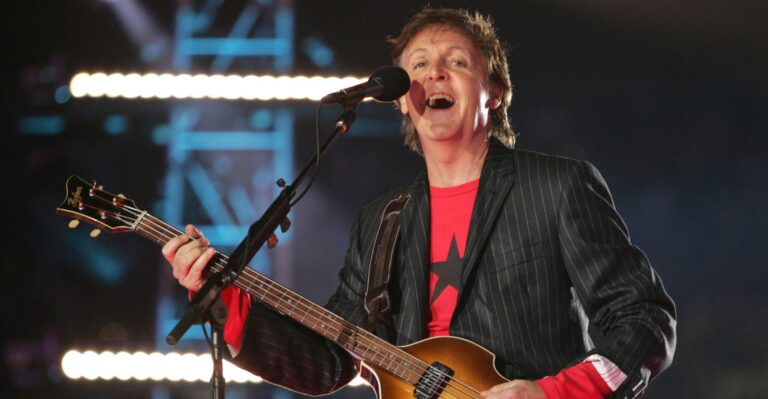 For Super Bowl 60, This Would Be a Halftime Show Worthy of the Big Game