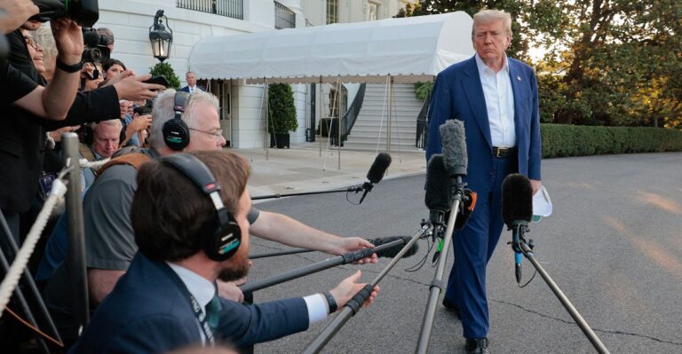 American Press Corps Has Totally Discredited Itself