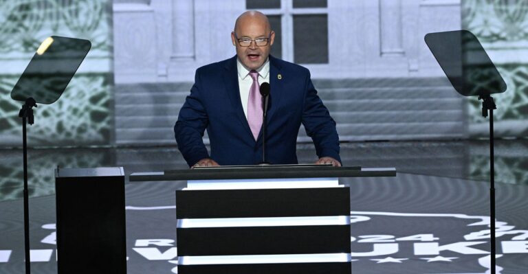 Teamsters Doles Out Cash to GOP Candidates as Union Boss Argues Dems Have Abandoned Working People