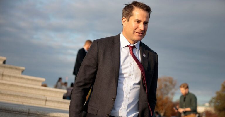 Seth Moulton to Challenge Ed Markey in Senate Primary in Massachusetts