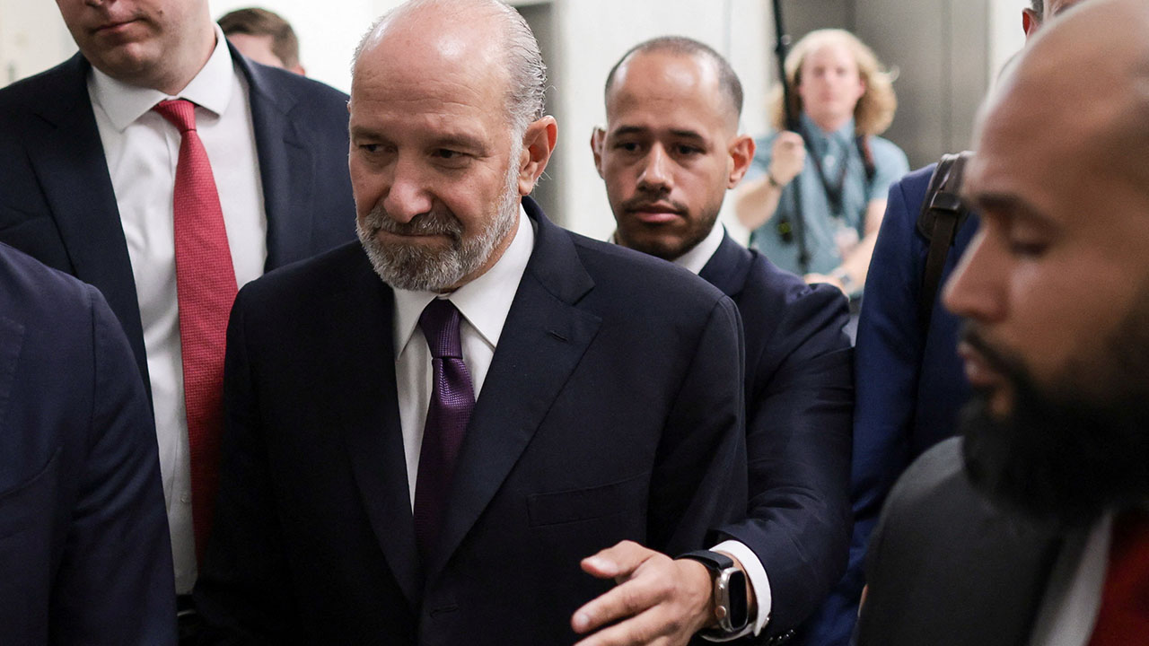 Lutnick Tells House Panel No Personal or Professional Relationship With Epstein 