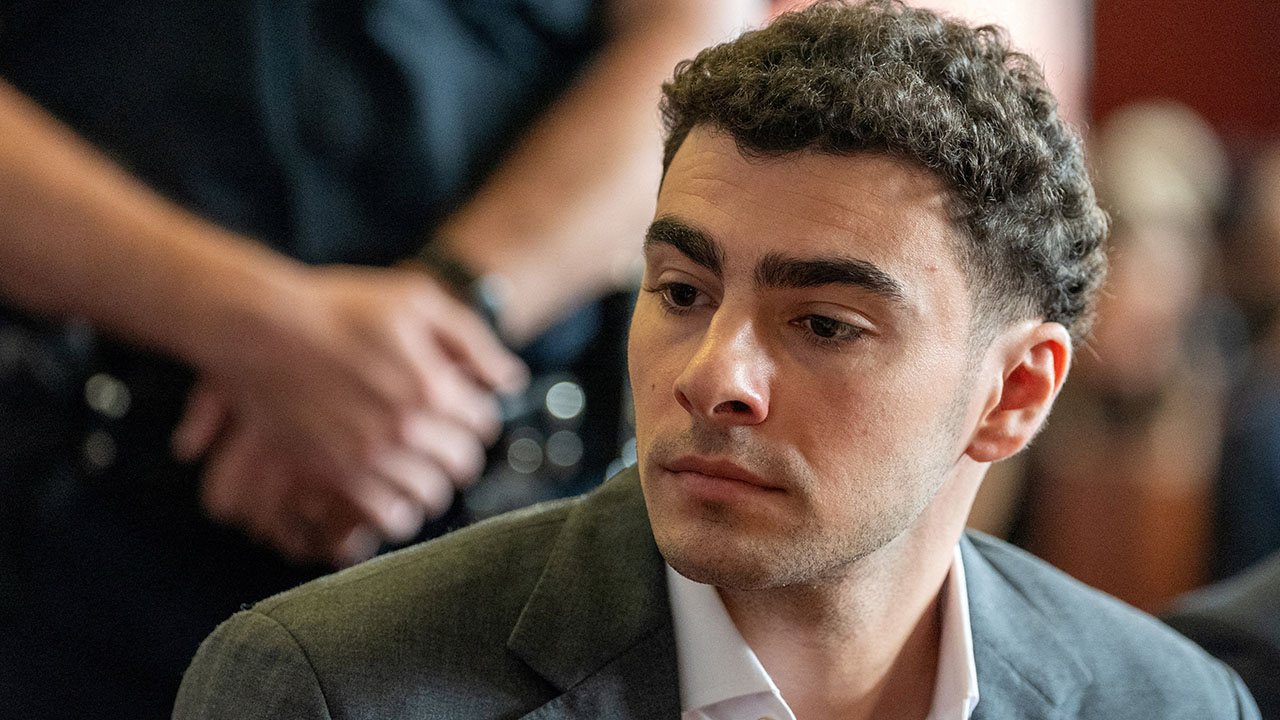 Luigi Mangione Pleads Guilty in Federal Case, Admits Killing Insurance CEO