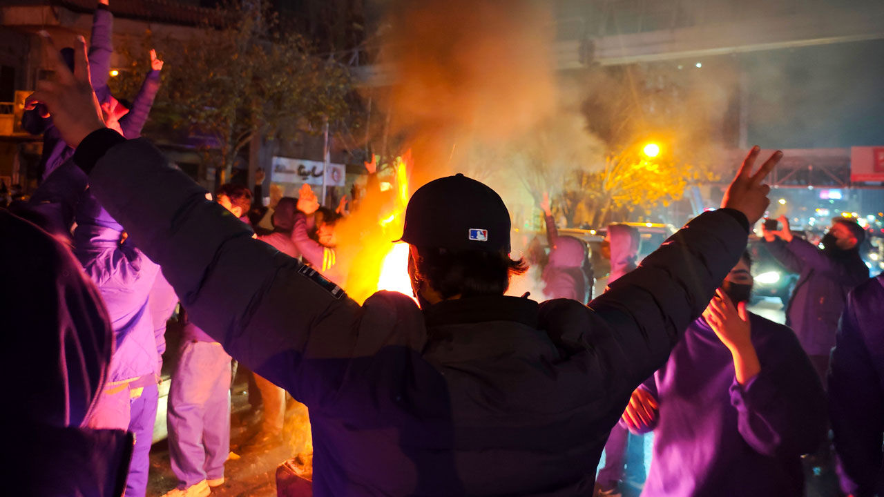Victor Davis Hanson: When Will the Iranian People Overthrow the Regime?