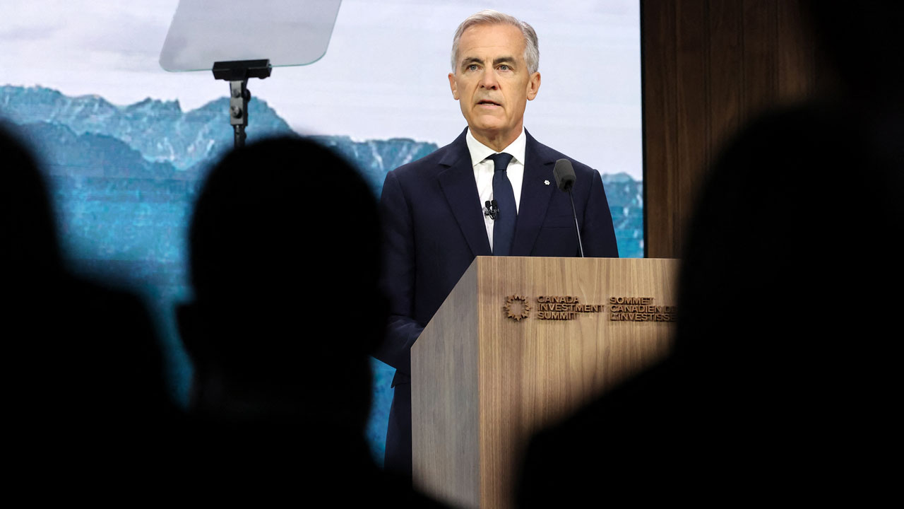 Victor Davis Hanson: Mark Carney Is Leading Canada ‘Right Over the Cliff’