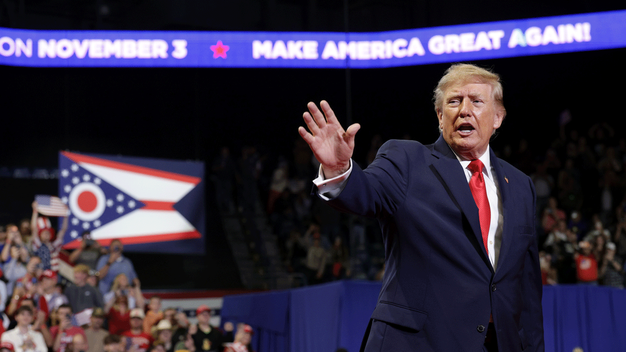 Donald Trump Rallies Ohio Crowd in Youngstown, Weeks Before Election