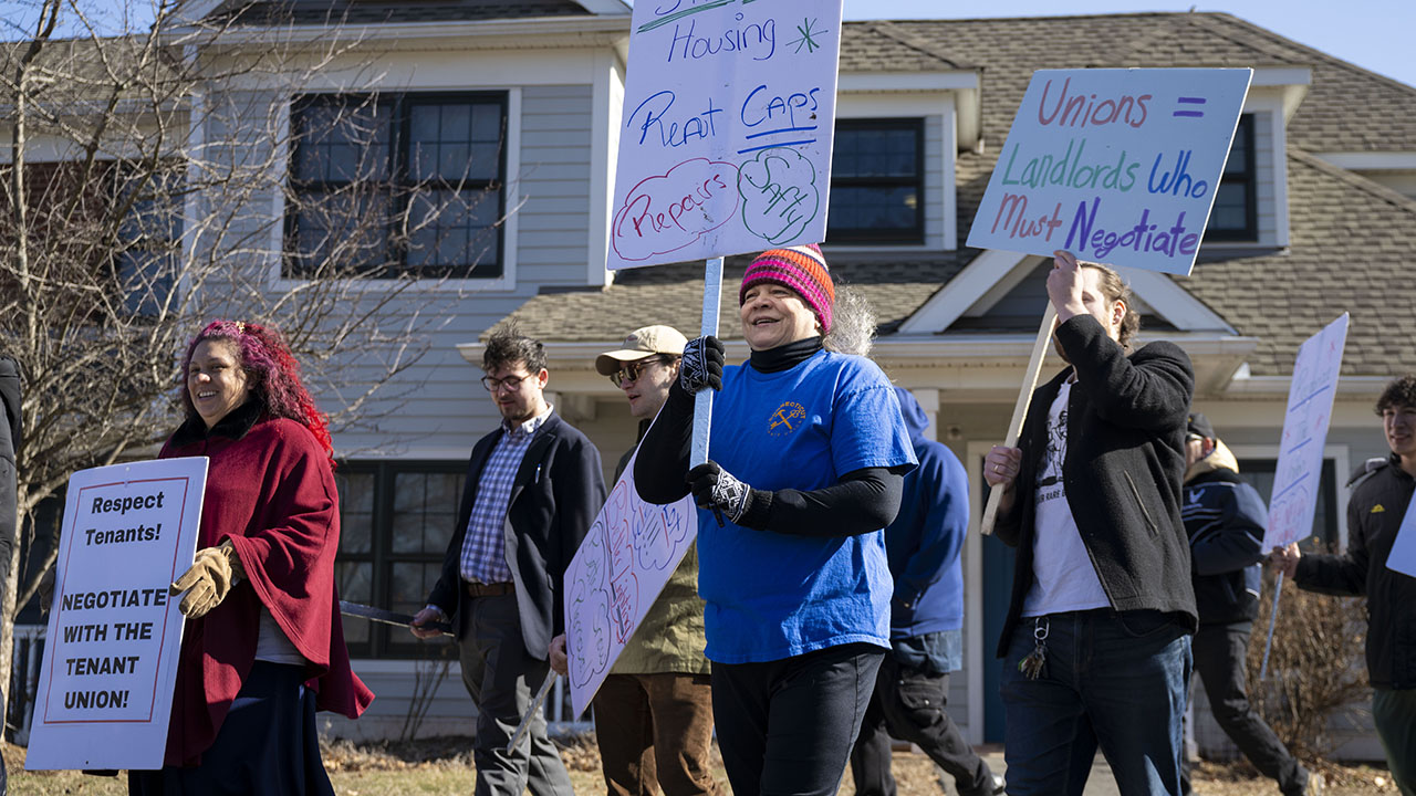DSA Trains Activists to Build ‘Militant Tenant Unions’ as Critics Warn of New Political Power Base