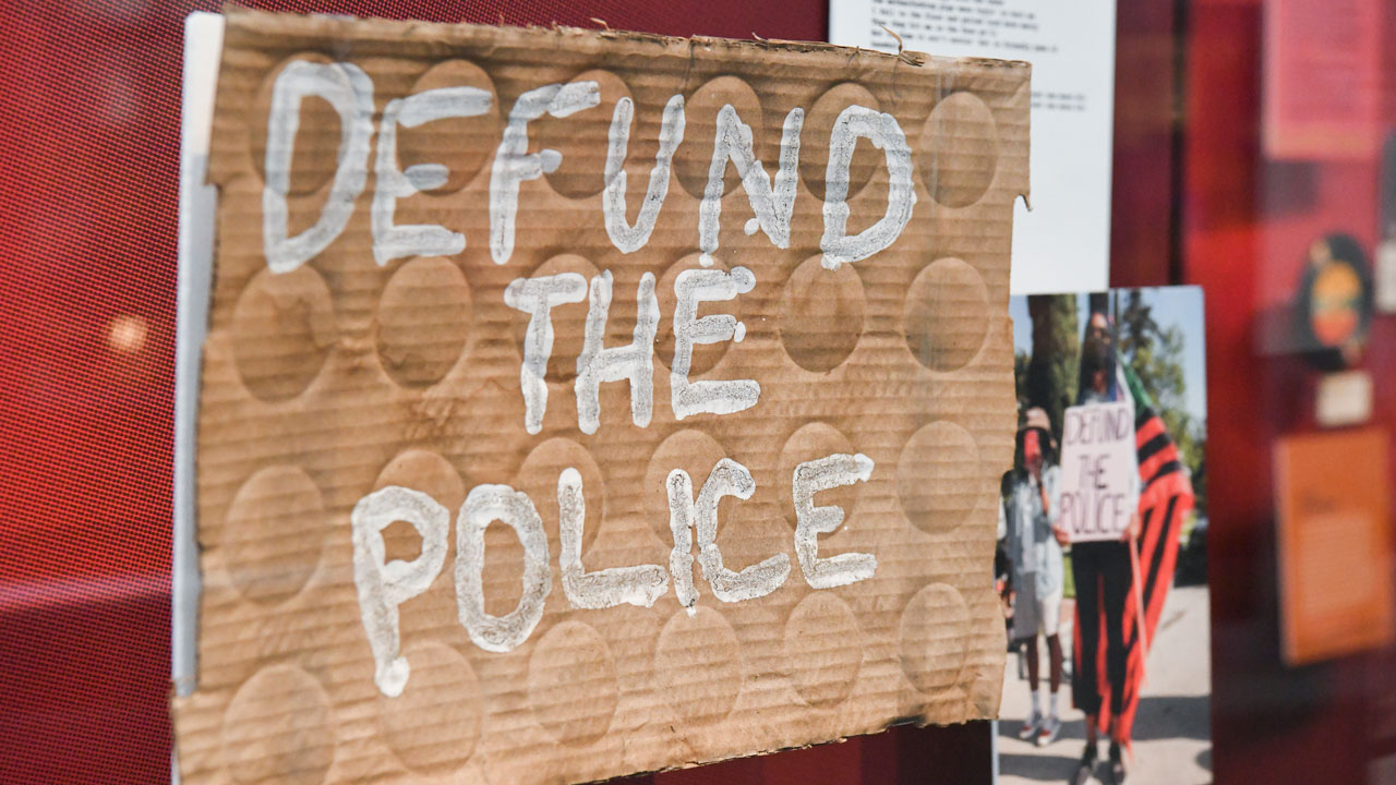 Democrats’ ‘Defund the Police’ Problem Is Back