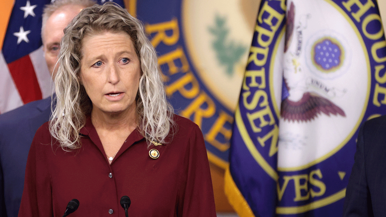 Poll Shows Tight Race in Virginia’s 2nd Congressional District