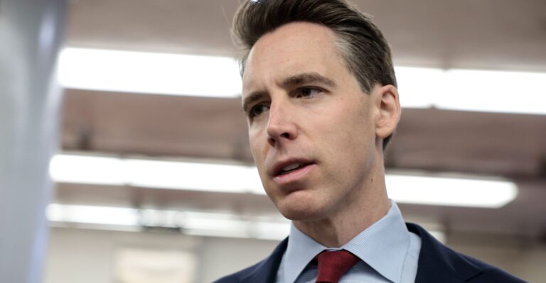 Hawley Unloads on Biden Administration’s Calls for Censorship