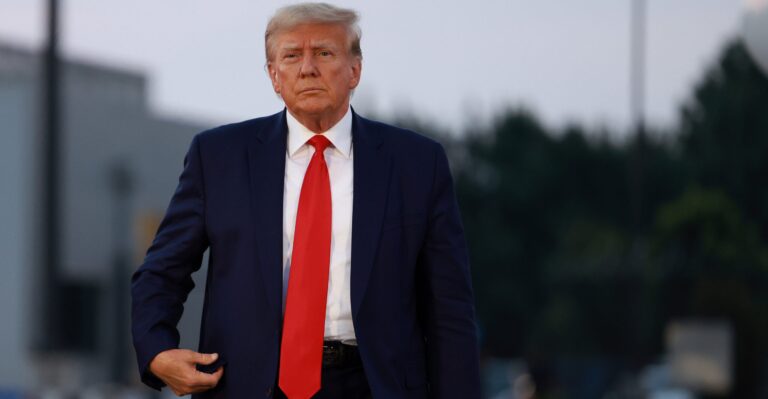 ‘We Will Not Comply,’ Trump Says of COVID-19 Lockdowns, Mandates