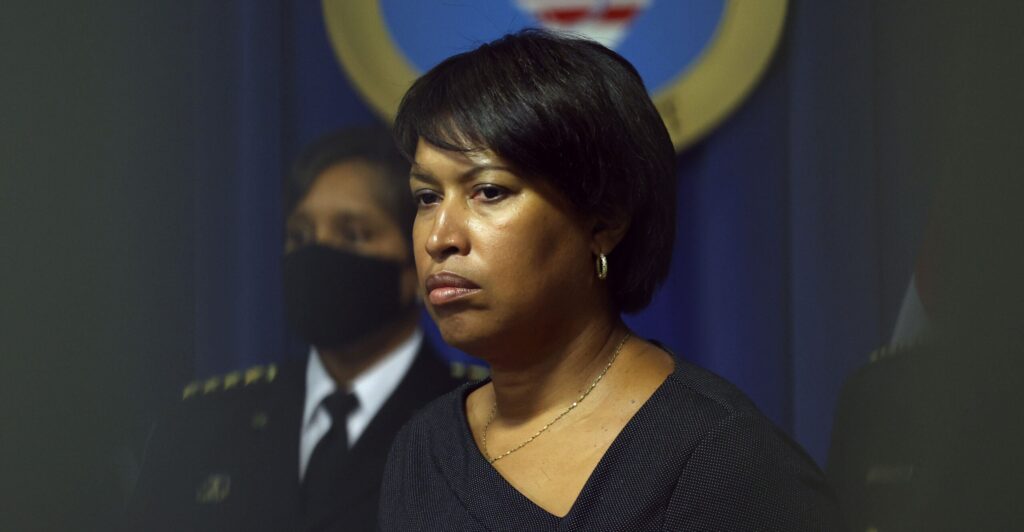 DC Mayor Declares Public Emergency Over Illegal Migrants Bused From ...