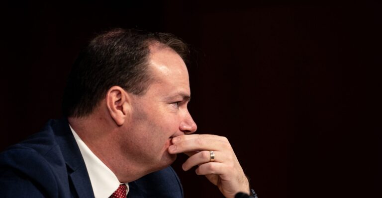 Sen. Mike Lee to GOP Senators: Don’t Leave Washington During Spending Fight