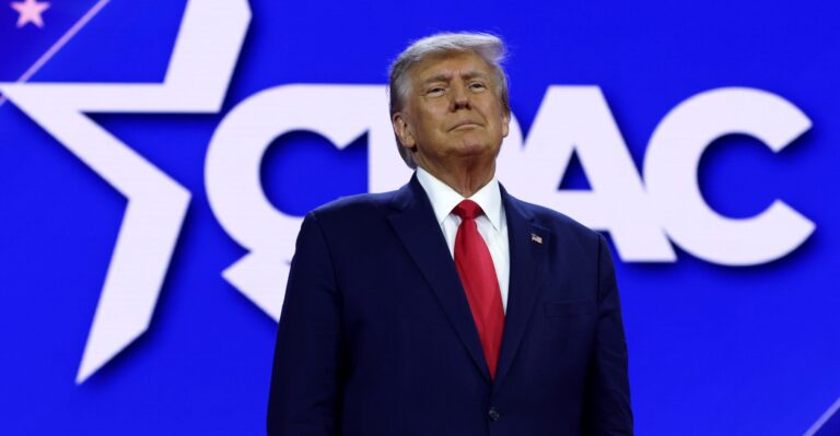 Trump Pledges to ‘Totally Obliterate the Deep State’: ‘I Am Your Retribution’