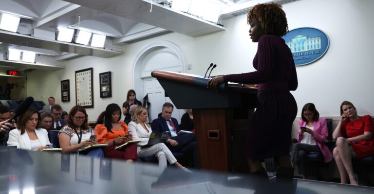 White House to Media Questions About Scandals: Let Them Eat Cupcakes