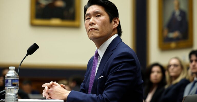 Special Counsel’s Testimony Again Reveals Media Bias in Political Scandals