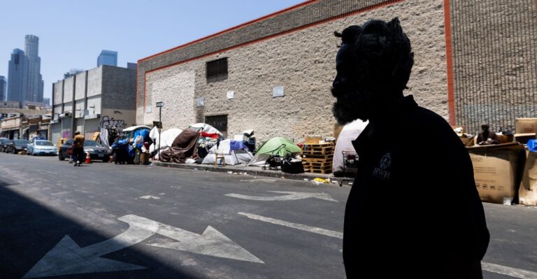 Trump Acts to Provide Mental Health Care for Homeless