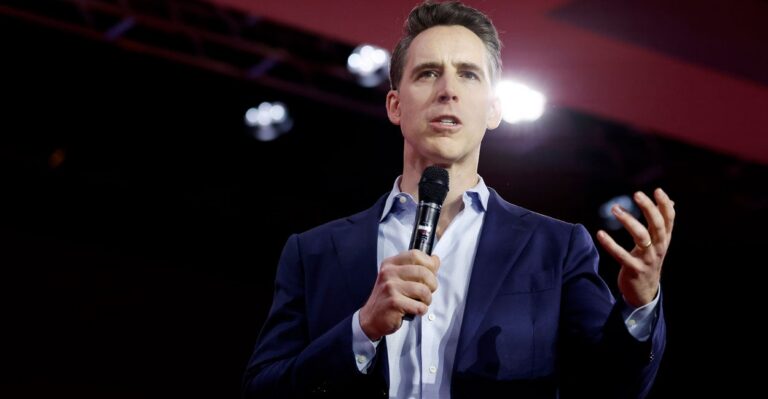 Hawley Decries Transhumanism as Elitists’ Contempt for Common People