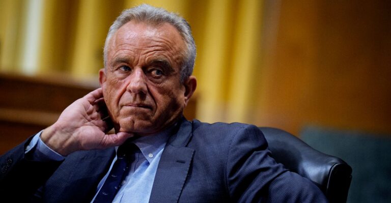 RFK Jr. Challenging the Medical Establishment Sends ‘This Week’ Panel Into a Tizzy