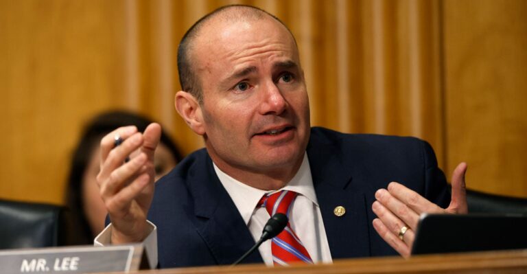 Sen. Lee Seeks to Revive 1948 Law Against Domestic ‘Propaganda’ Repealed in 2013