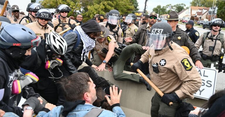 2 ‘Riot Reporters’ Describe the Scene in Chicago