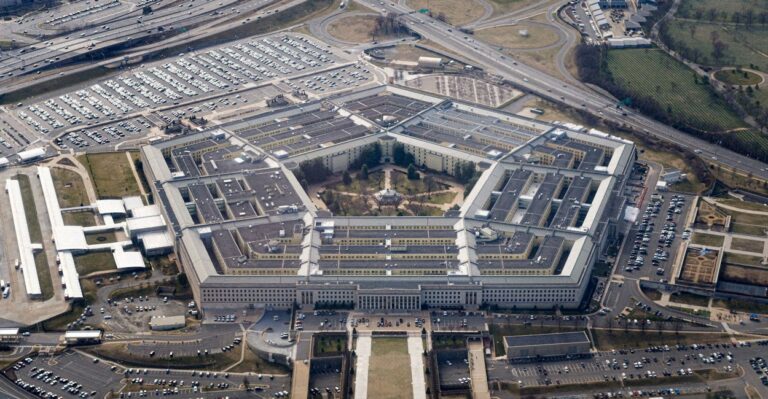 NDAA Aims to Block DOW Contracts With Groups That ‘Blacklist Conservative News Sources’