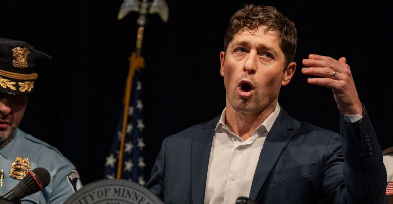 Trump Accuses Frey of ‘Playing With Fire’