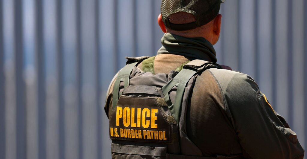 EXCLUSIVE: Border Patrol Stops Large Human Smuggling Attempt in ...