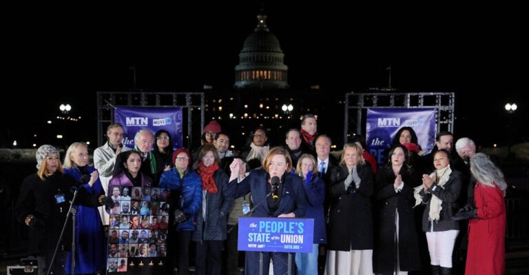 MoveOn’s Anti-SOTU Event Draws Crowd—of Hecklers
