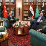 Pakistan Prepares to Host Peace Talks as Iran Accuses US of Ground Assault Plans