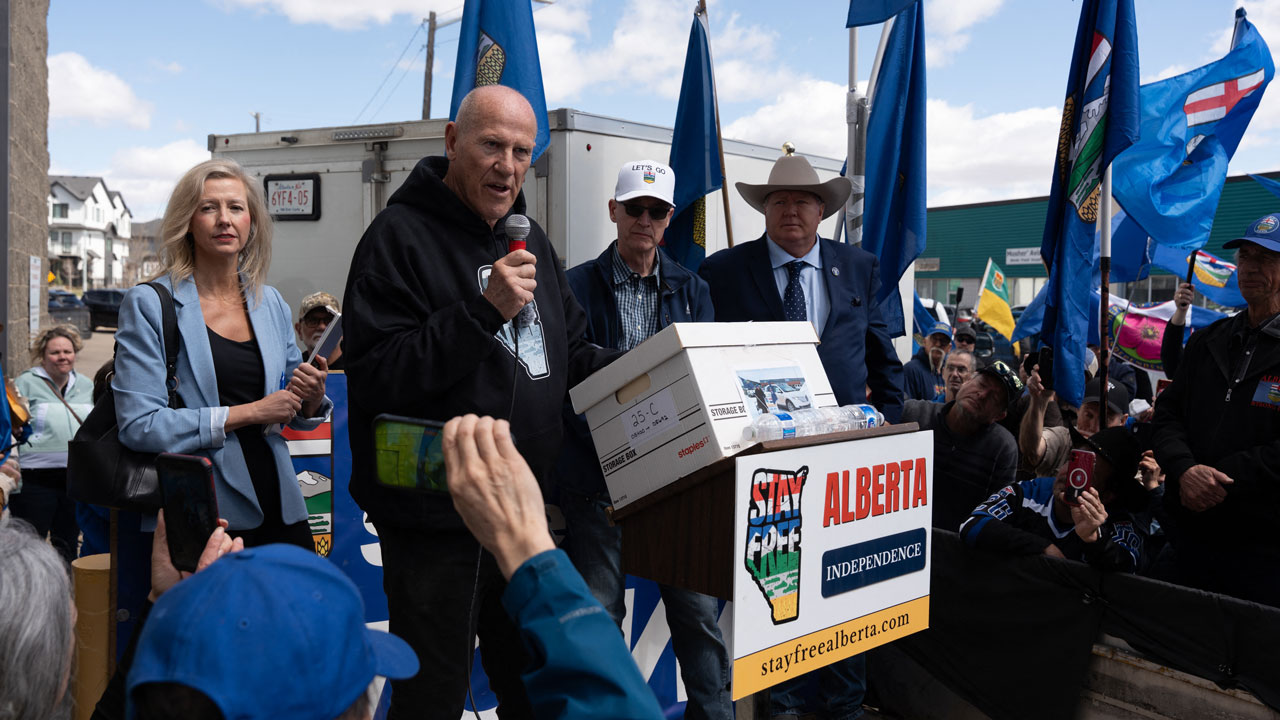 Oil-Rich Alberta Could Hold Independence Vote This October