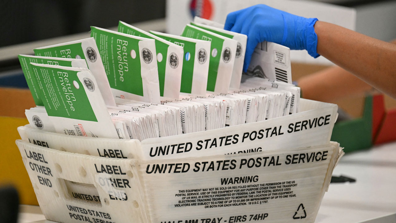 Clinton-Appointed Judge Blocks US Postal Service’s Proposed Restrictions on Mail-In Voting