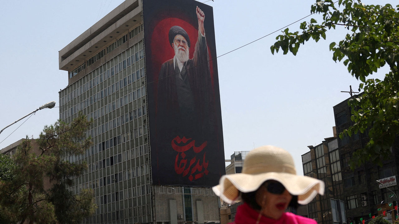 Iran will halt attacks as long as US maintains pause, Iranian source says after Trump calls off strikes
