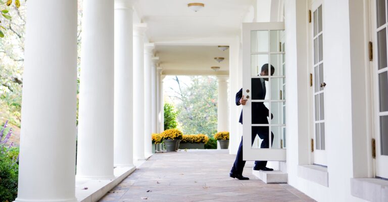 Poll: Americans Don’t Want Obama to Act Unilaterally on Immigration