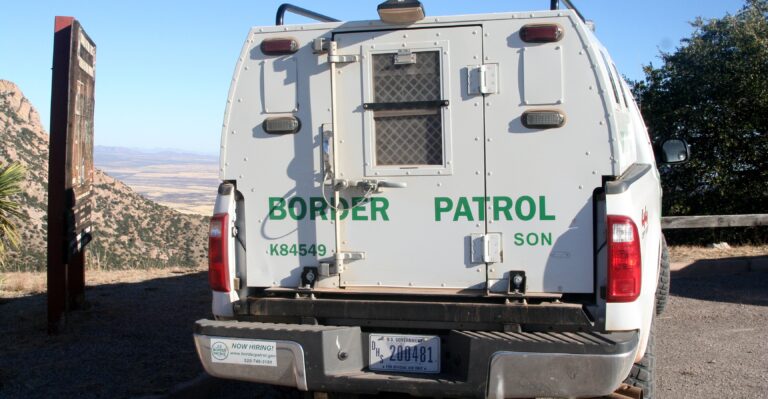 Border Patrol Union Leader Blasts Washington: ‘We’re in the Middle of Political Football’