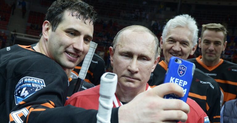 Russian Dissident Looks to Raise ‘Rebel Army’ in Ukraine to Overthrow Putin