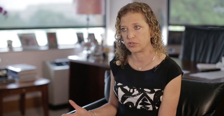 Wasserman Schultz on Bakers Fined $135K Over Wedding Cake: ‘You Shouldn’t Be Able to Turn People Away’
