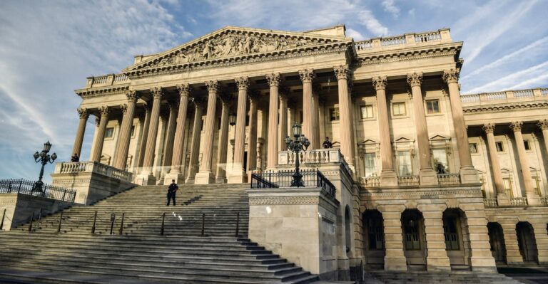 Find Out How Your Lawmakers Voted on Government Spending Bill That Averts Shutdown, Funds Planned Parenthood