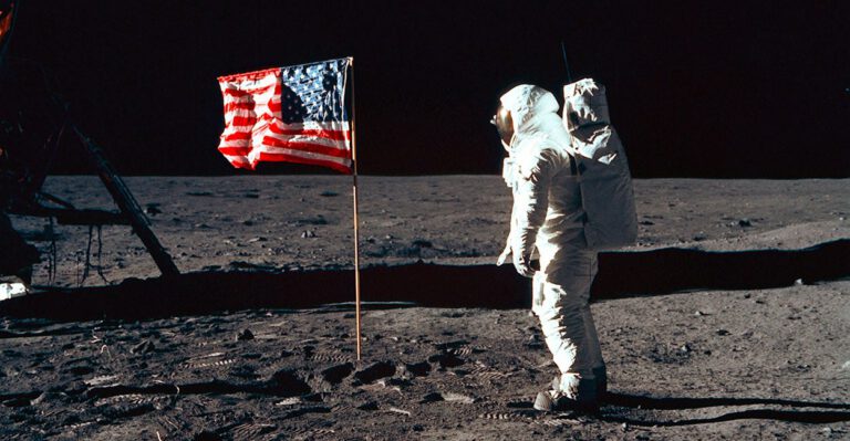 ‘First Man’ Omission of the Flag Will Not Rewrite US History