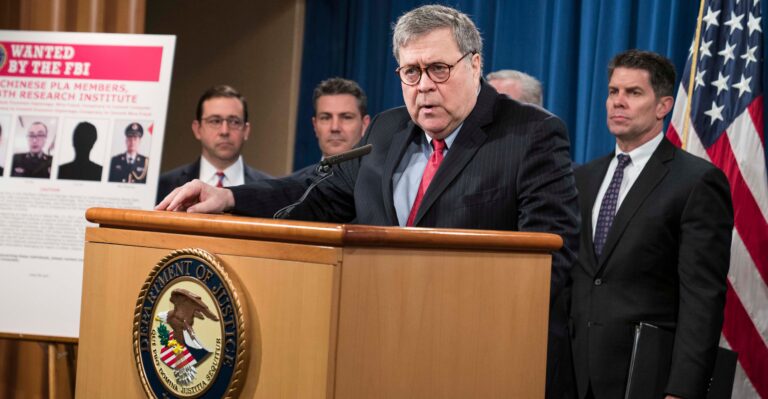 Trump, Top Republicans Praise Barr Amid Calls for Resignation