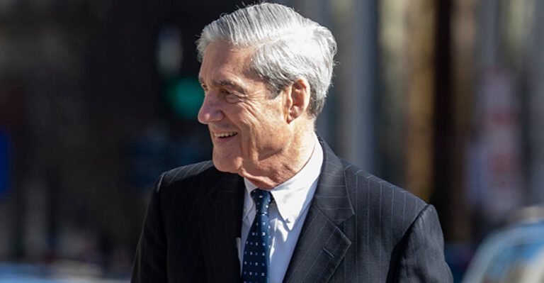 Attorney General Sees No Case for Obstruction as Mueller Finds No Collusion With Russia