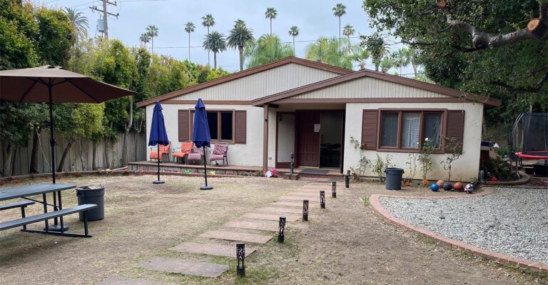 Beverly Hills Wants Rabbi’s In-Home Religious Gatherings to Cease and Desist. He’s Not Budging.