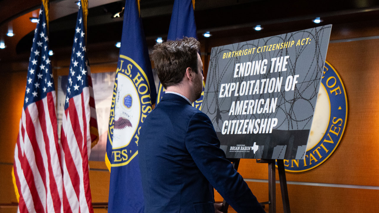 Hill GOP Erupts Over Birthright Citizenship Decision