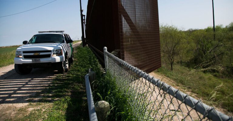 After Agent’s Death, Trump Declares US ‘Must Build the Wall!’