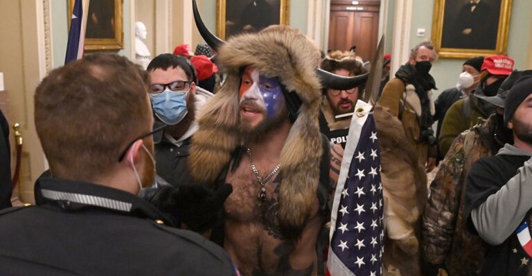Reporter Who Followed the Mob Into the Capitol Shares What He Saw
